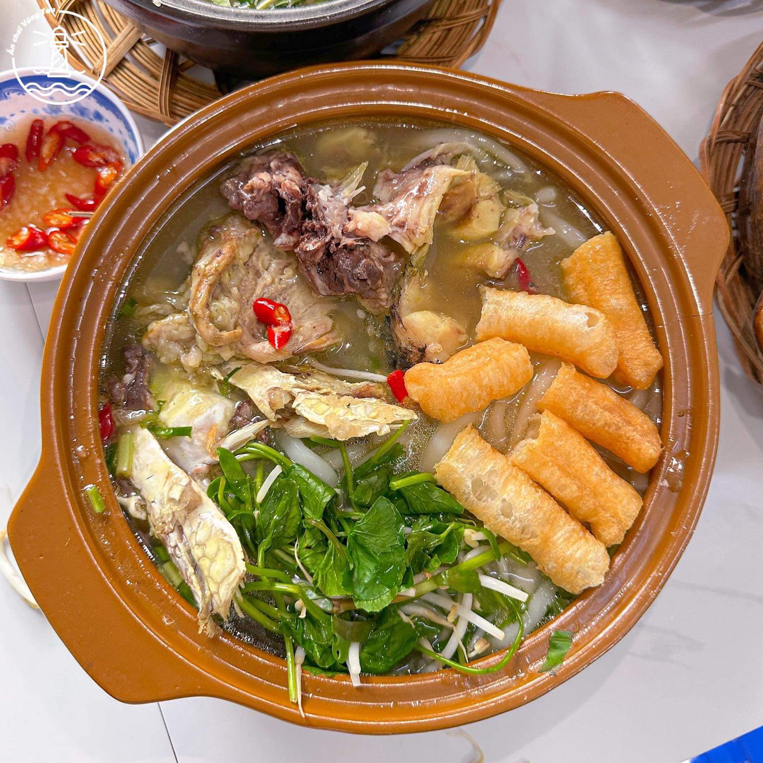 BÁNH CANH CÁ LÓC NỒI ĐẤT PHƯƠNG TRANG  - VŨNG TÀU